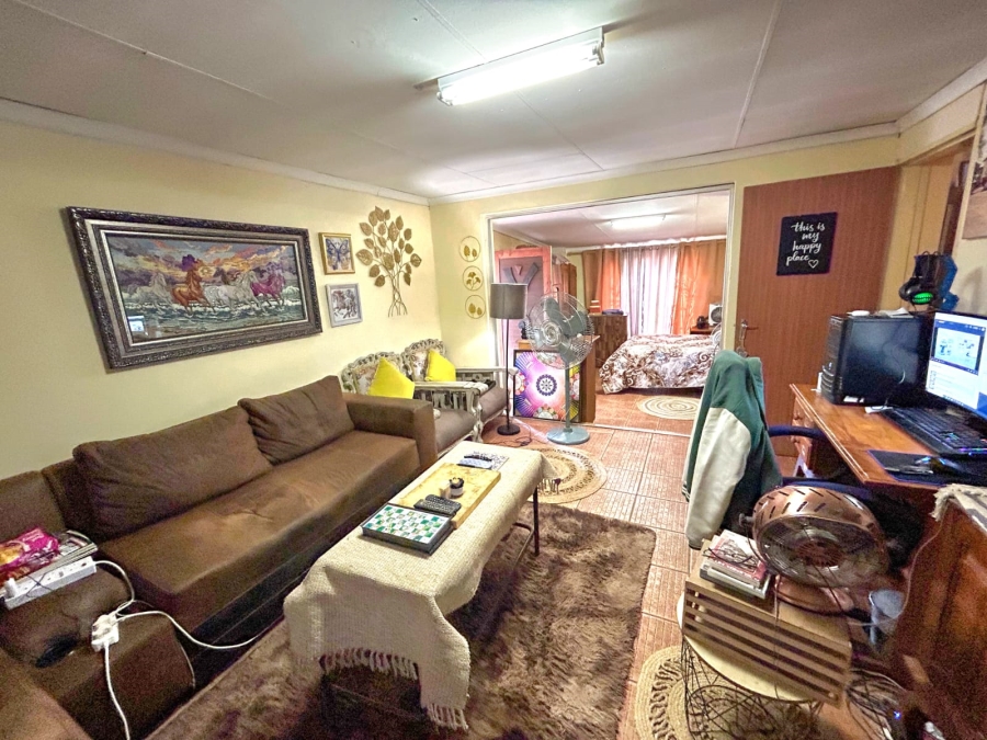 6 Bedroom Property for Sale in Brits North West